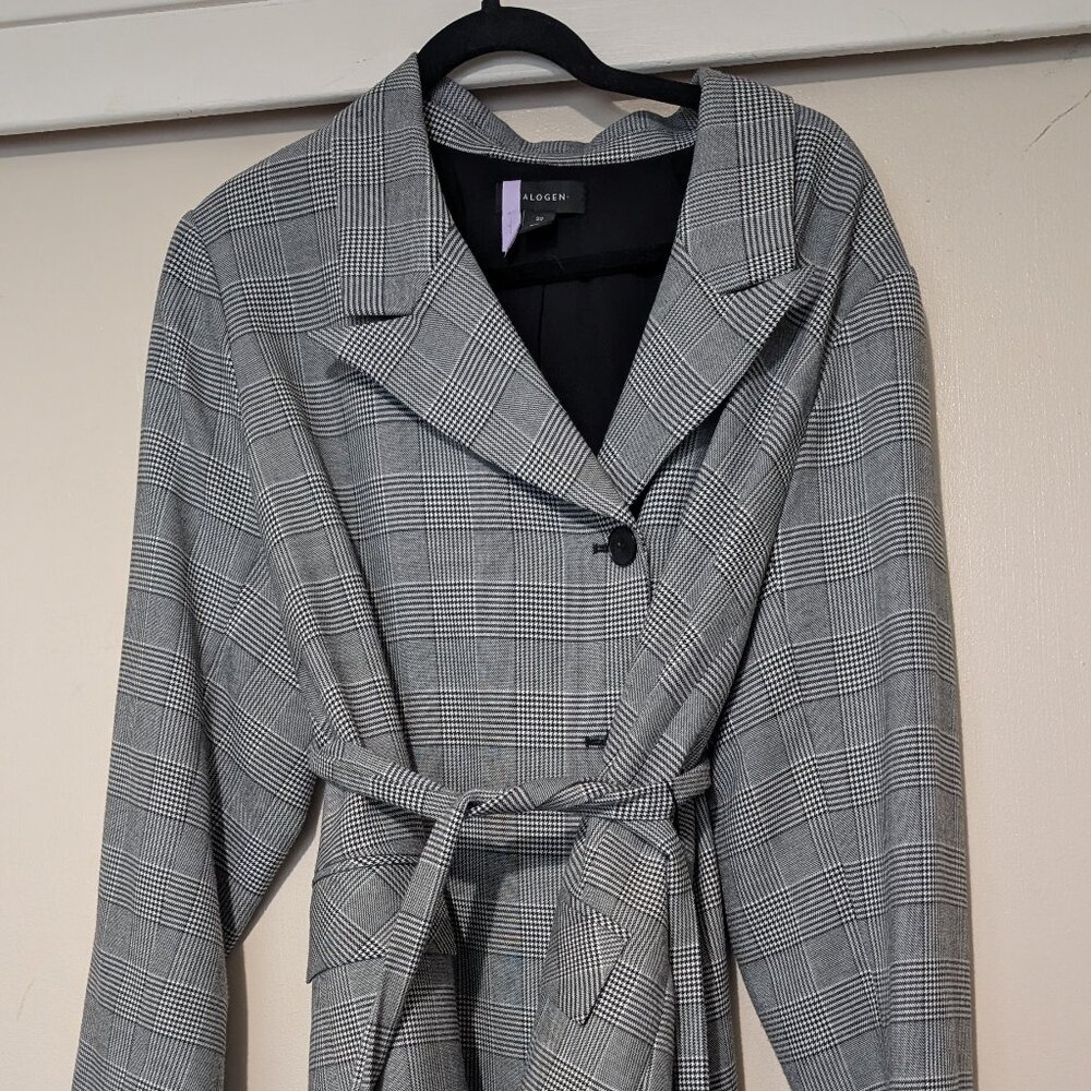 Halogen Plaid Jacket Black/White with belt included, Plus size, 22
